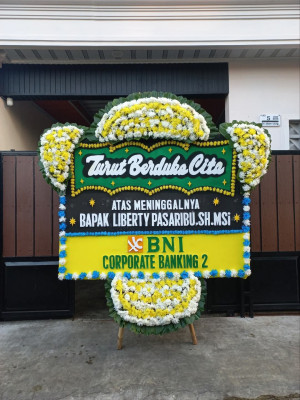 Papan Bunga Duka di Semarang Utara