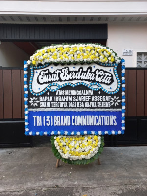 Papan Bunga Duka di Semarang Utara